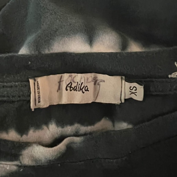 Adika Long Sleeve Oversized Crop Top Tie Dye XS - Picture 3 of 4